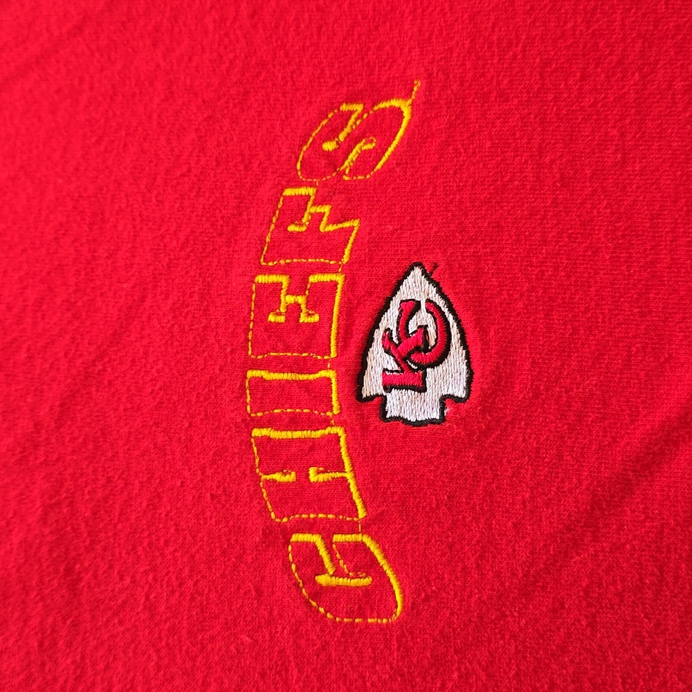 EUC VINTAGE 90's MEN'S KC CHIEFS EMBROIDERED T-SHIRT - XL